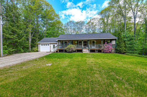 50 Blackberry Ln, Wakefield, NH 03872-4437