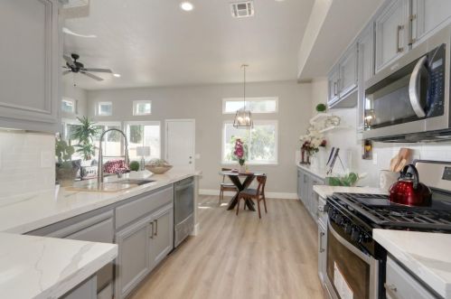 8539 Sun Sprite Ct, Elk Grove CA  95624-3809 exterior