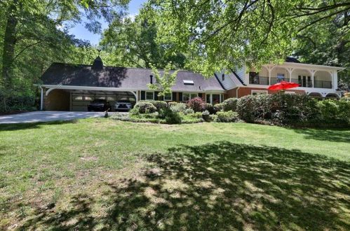 1630 Brandon Hall Dr, Atlanta GA  30350-3703 exterior