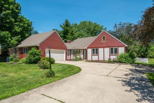 41 Anchor Dr, Oswego, IL 60543-9259