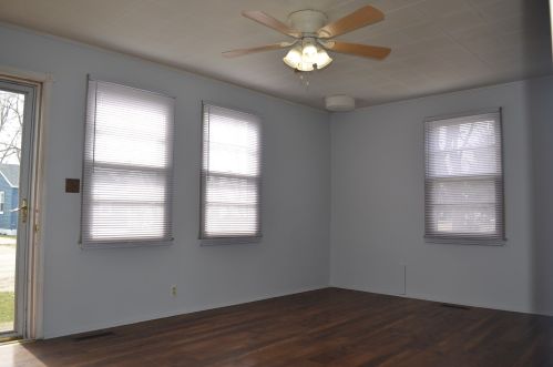 514 Outer Dr, Lorenzo, IL 60481-1054