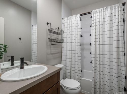 14 45th Ave, Denver CO  80216-3502 exterior