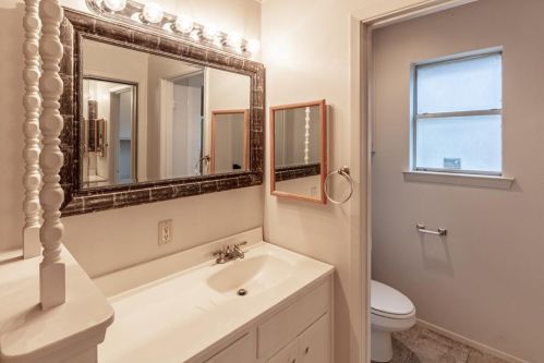 1808 Lake Shore Ct, Fort Worth TX  76103-1512 exterior