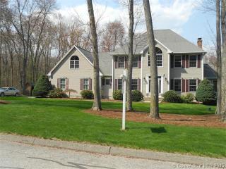 38 Cantlewood Dr, Somers, CT 06071-1102