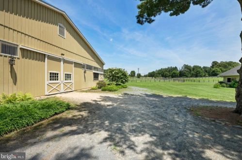 2874 Patuxent Riv Rd, Davidsonville MD 21035-2237 exterior