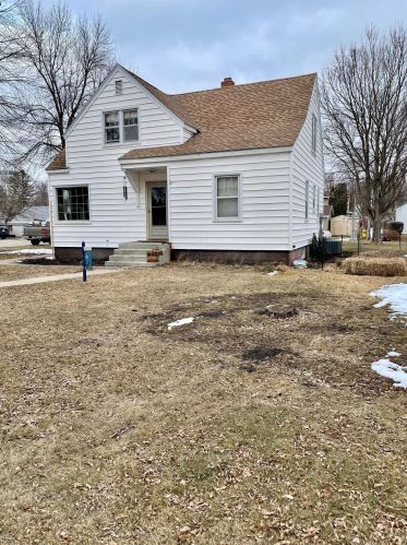 211 7th Ave, Erdahl, MN 56531-4534