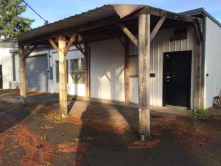 21158 Highway 99e, Aurora OR  97002-9202 exterior