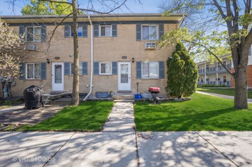 1660 Greenwood Rd, Glenview, IL 60026-1516