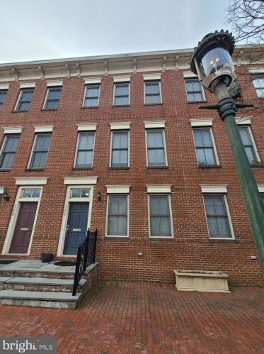 147 Jackson St, Trenton, NJ 08611-1719