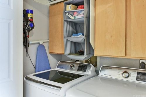 571 Glenhurst Dr, Anaheim CA  92808-1927 exterior