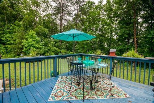 351 Parkinson Rd, Gerrardstown, WV 25420-4150