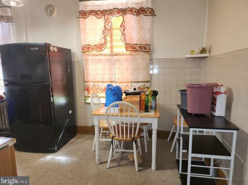 4937 11 St, Philadelphia PA 19112-1308 exterior