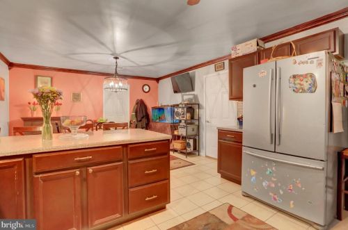 193 Greenview Dr, Carlisle PA  17015-9193 exterior