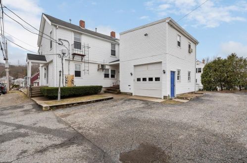132 Virginia Ave, Woonsocket, RI 02895-5632
