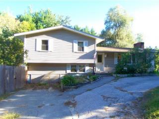 89 Rockingham Rd, Derry, NH 03038-4150