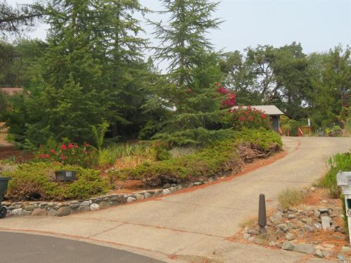 158 Mill Creek Ct, Willits, CA 95490-3030
