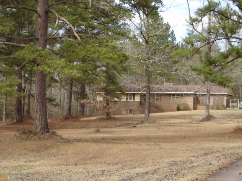 3790 Roanoke Rd, Lagrange, GA 30240-8213