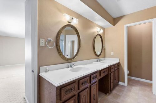 111 Butlers Ct, Conroe TX  77385-7906 exterior