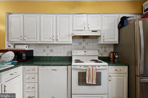 2923 Hickory Leaf Way, Silver Spring MD 20904-6701 exterior