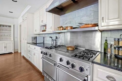 150 Beverly Rd, Atlanta GA  30309-2656 exterior
