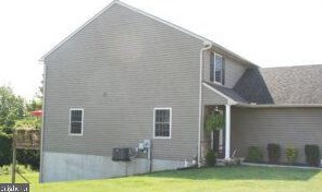 435 Kentwell Dr, York, PA 17406-6083