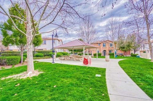 43102 Avenida Amistad, Temecula CA  92592-3099 exterior