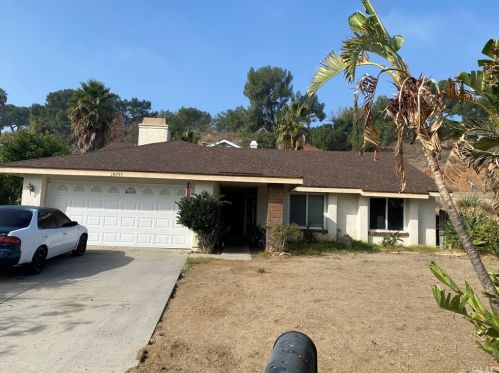 8289 Whispering Tree Dr, Riverside, CA 92509-7315