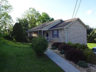 3483 Beaver Rd, Morristown, TN 37814-6256