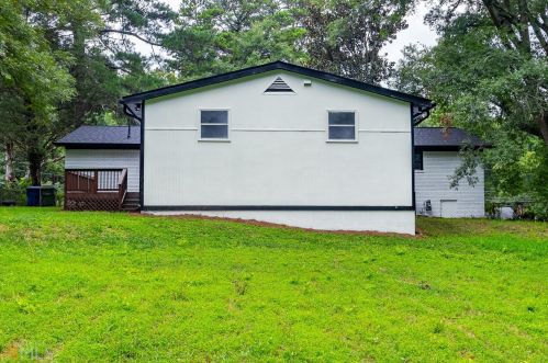 2892 Humphries Dr, Atlanta GA  30354-2434 exterior