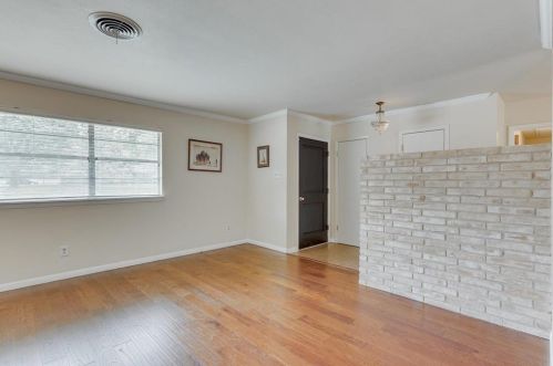 1712 Ridgmar Blvd, Fort Worth TX  76116-2048 exterior