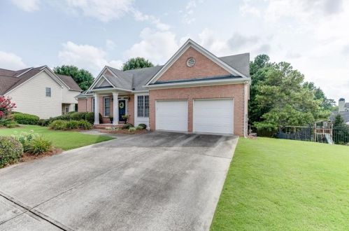 2760 Ivy Hill Dr, Buford, GA 30519-7920