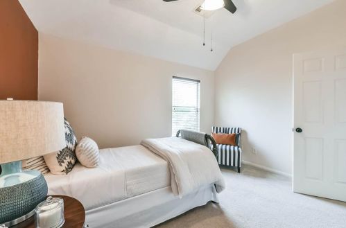 7035 Clustering Oak Ct, Richmond TX 77407-0822 exterior