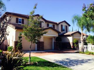 3009 Cottonwood Ct, Fullerton, CA 92835-4315