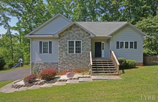 109 Woodlake Dr, Goodview, VA 24095-2428