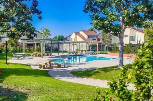 1053 Lamark Ln, Anaheim CA  92802-3404 exterior