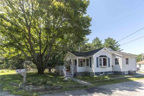 62 Worthley Ave, Seabrook, NH 03874-4642