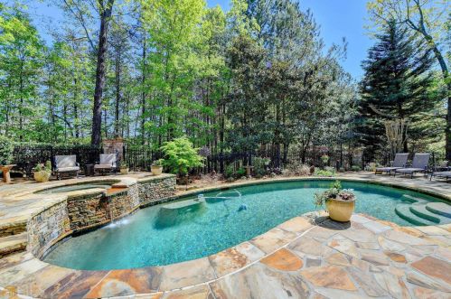 6990 Laurel Oak Dr, Suwanee, GA 30024-5338