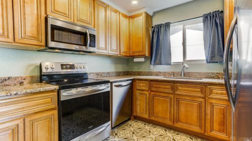 349 Folsom Dr, Vacaville, CA 95687-5511