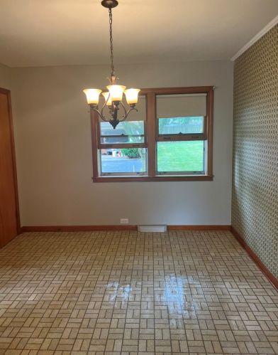 256 Jackson Rd, Willowbrook IL  60514-1028 exterior