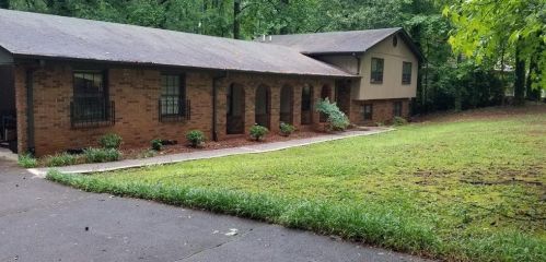 5374 Antelope Ln, Stone Mountain, GA 30087-1209