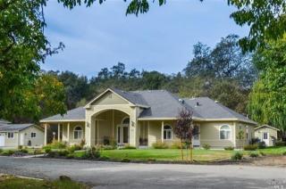 820 Shady Glen Rd, Vacaville, CA 95688-2520