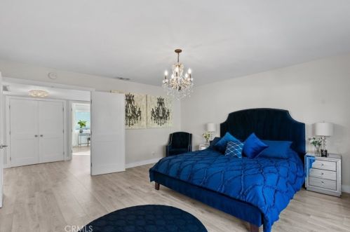 1130 Old Phillips Rd, Glendale CA  91207-1112 exterior