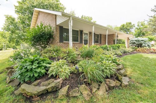 2401 Erter Dr, Springfield OH  45503-2504 exterior
