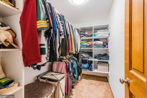 2224 Ariel St, Saint Paul MN  55109-2852 exterior