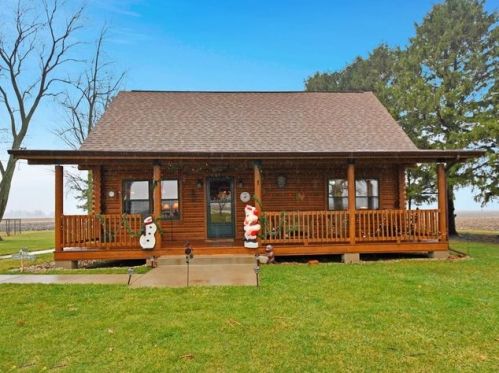 1235 1450 East Rd, Onarga, IL 60955-7523