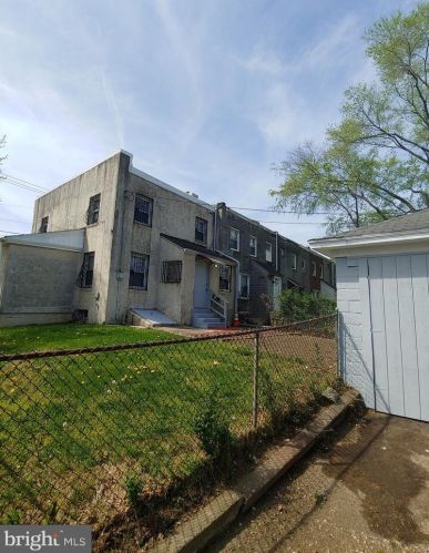 839 Morgan St, Camden NJ  08104-2658 exterior