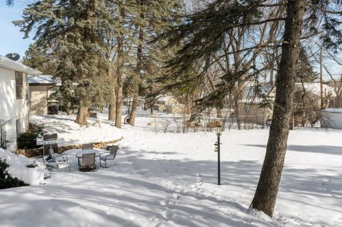 1065 Highview Dr, Saint Paul MN  55112-2417 exterior
