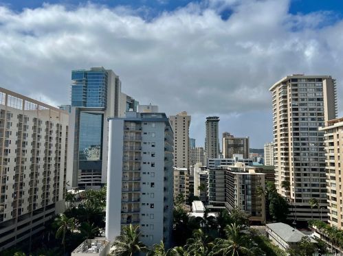 2240 Kuhio Ave, Honolulu HI  96815-2898 exterior