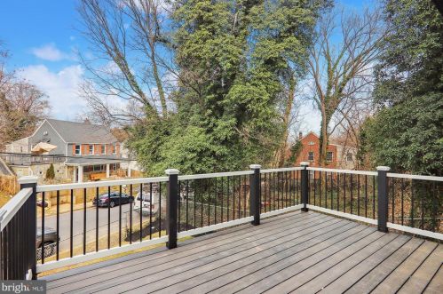 900 Prospect St, Silver Spring MD  20912-6875 exterior