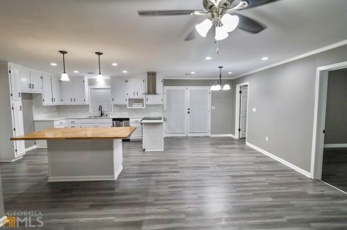 107 Scarborough Rd, Lithonia, GA 31028-1334